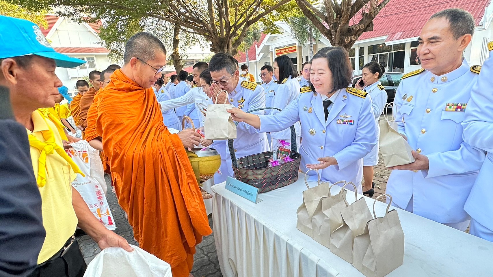 title - ส.ป.ก.สุโขทัย ร่วมพิธีถวายราชสดุดี วันยุทธหัตถีของสมเด็จพระนเรศวรมหาราช